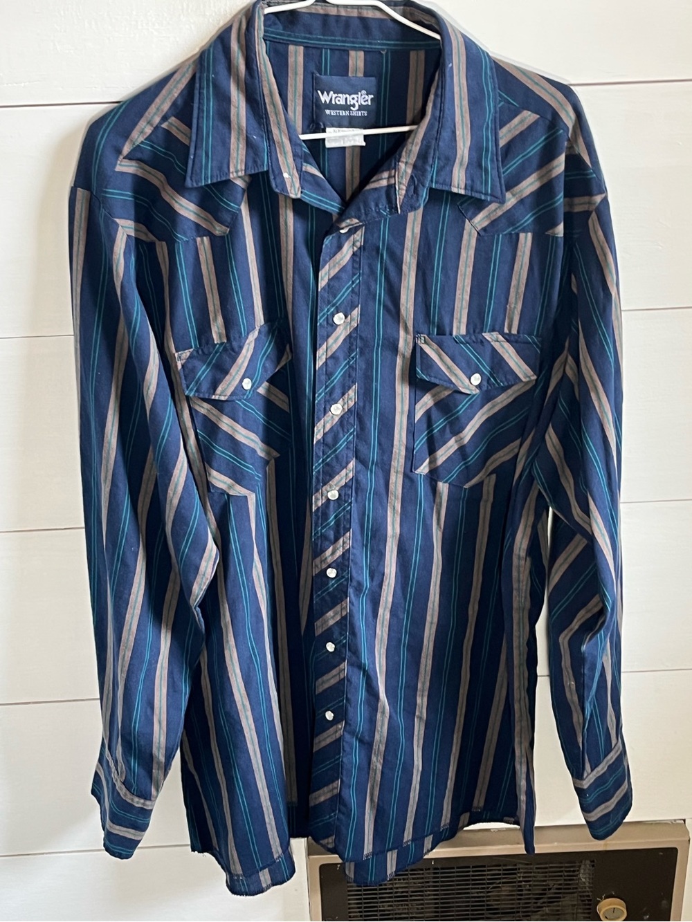 Wrangler Men's Navy Blue Striped Button-Down Shirt